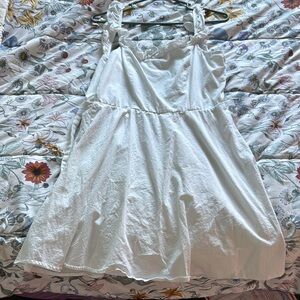Trixxi Floral White Dress Never Worn
